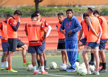 Horacio Pacheco seguirá al mando de Real Tomayapo.